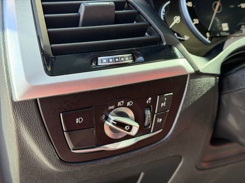 Used 2021 BMW X4 xDrive30i AWD/4WD image 21