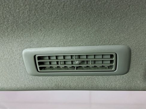 Used 2013 Toyota Highlander Plus image 25