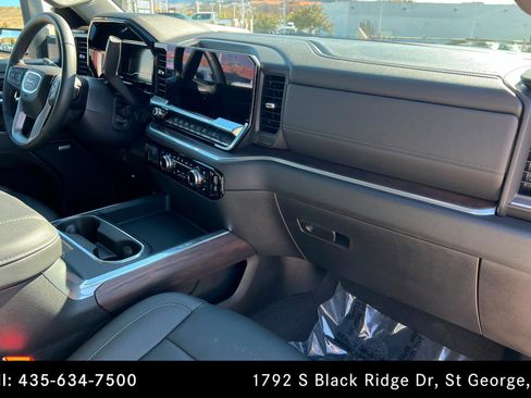 Used 2024 GMC Sierra 2500 SLT w/ SLT Premium Package image 23