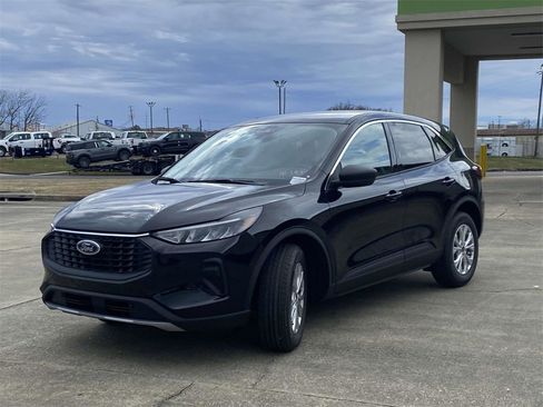 New 2025 Ford Escape Active image 3