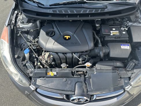 Used 2013 Hyundai Elantra Limited FWD image 33