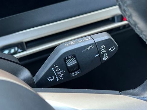 Used 2022 BMW iX xDrive50 w/ Sport Package image 39