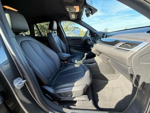 Used 2017 BMW X1 xDrive28i AWD/4WD image 6