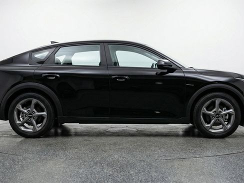 Used 2025 Kia K4 LXS image 11