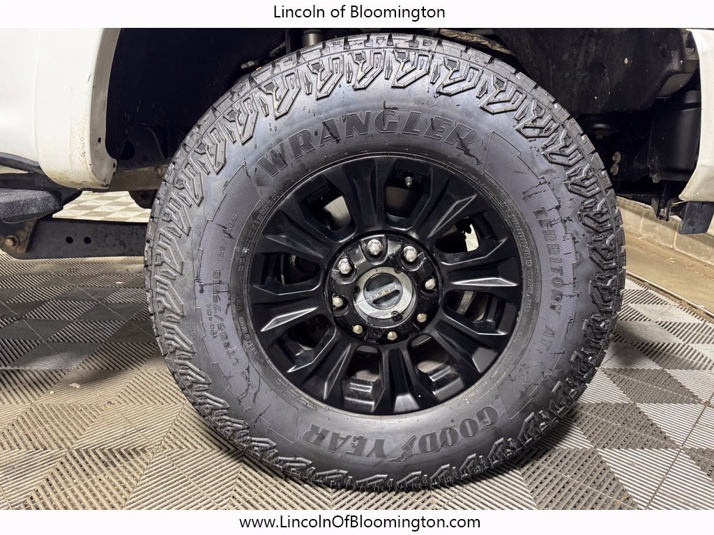 Used 2022 Ford F350 Platinum w/ Tremor Off-Road Package AWD/4WD image 22