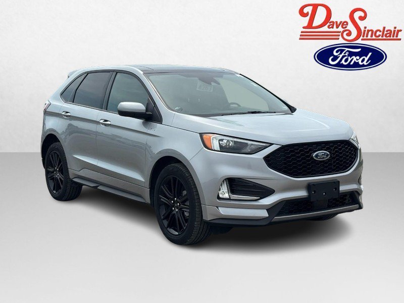Used 2024 Ford Edge ST-Line w/ Class II Trailer Tow Package AWD/4WD image 4
