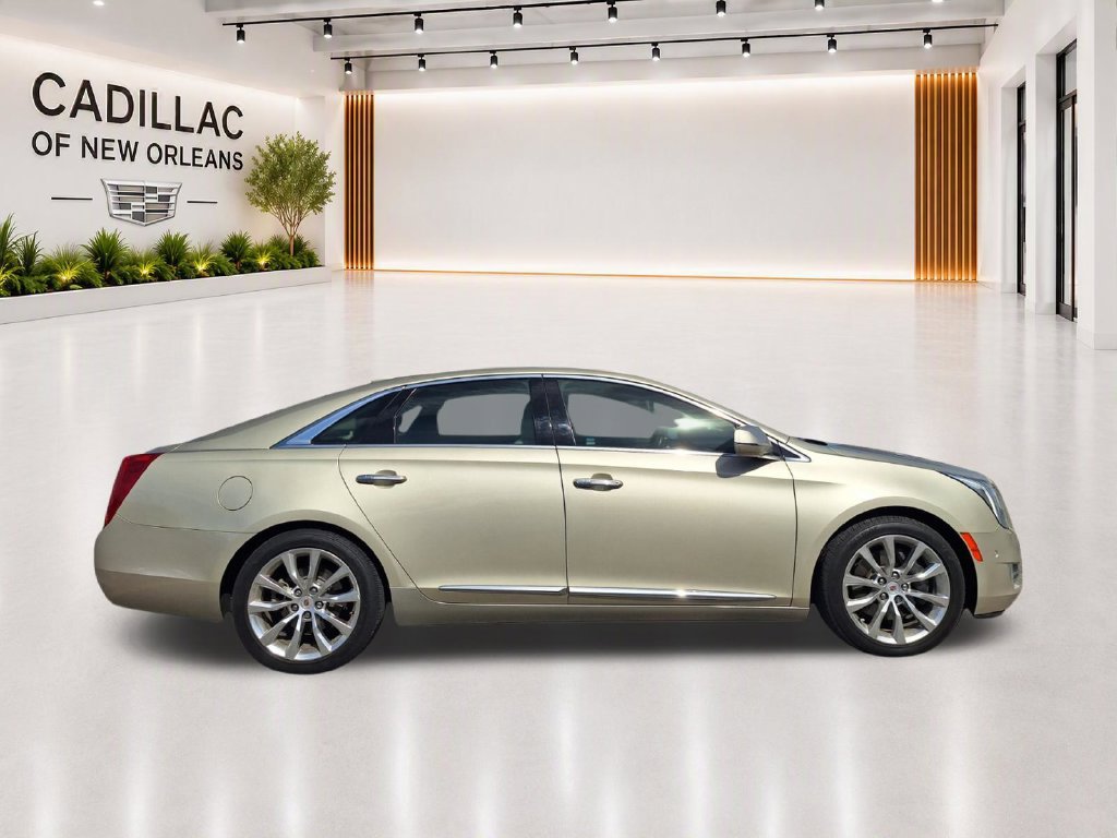Used 2015 Cadillac XTS Luxury FWD image 2