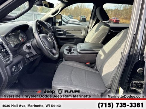 Used 2024 RAM 2500 Big Horn w/ Safety Group image 32