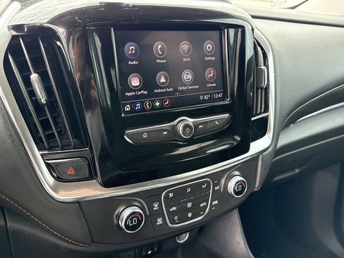 Used 2021 Chevrolet Traverse LS image 17