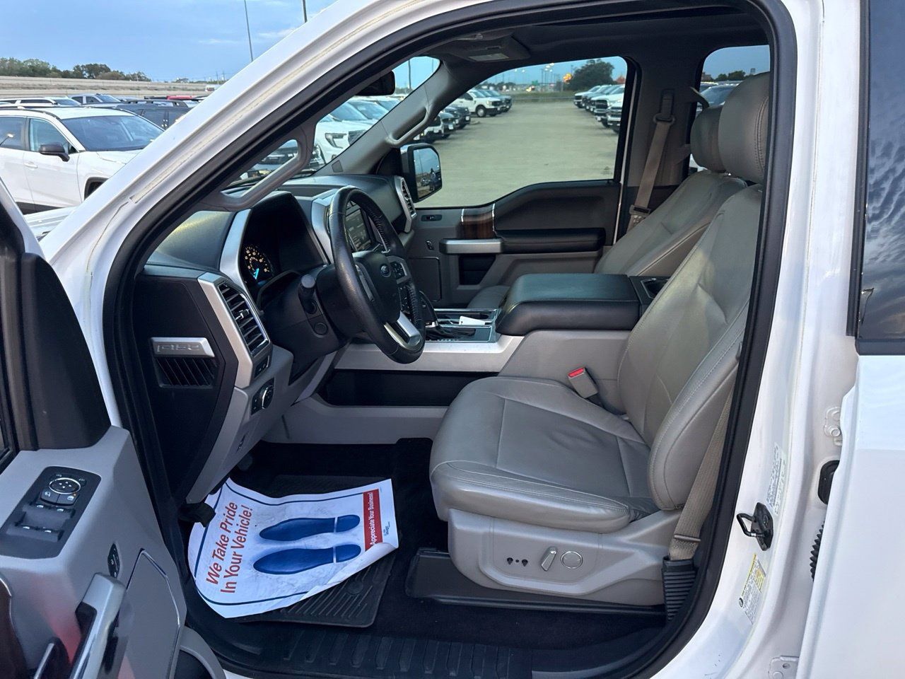 Used 2015 Ford F150 Lariat w/ Equipment Group 502A Luxury AWD/4WD image 19