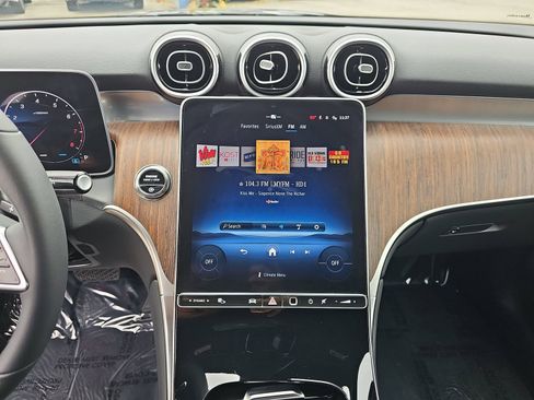 Used 2026 Mercedes-Benz GLC 300 image 20