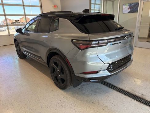 New 2026 Chevrolet Equinox EV RS image 11