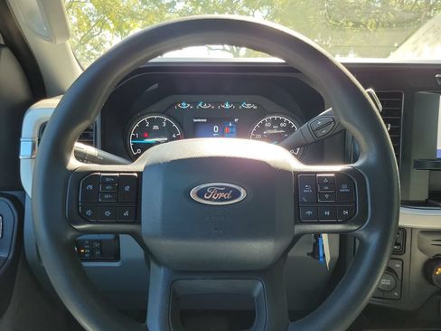 Used 2024 Ford F250 XL w/ XL Chrome Package AWD/4WD image 18