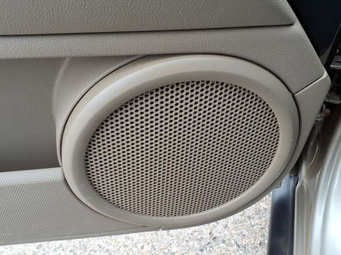 Used 2010 Jeep Compass Sport image 17