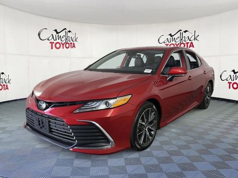 Used 2024 Toyota Camry XLE w/ Cold Weather Package FWD image 4