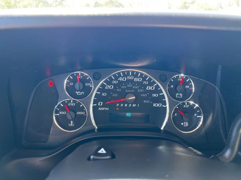 Used 2022 Chevrolet Express 2500 w/ Driver Convenience Package image 14