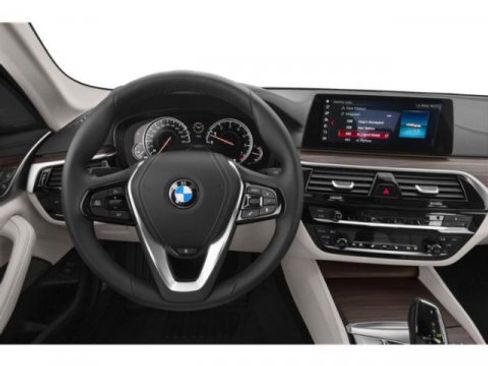 Used 2019 BMW 530i image 10