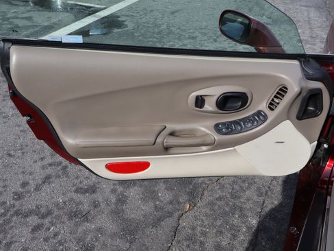 Used 2003 Chevrolet Corvette w/ Preferred Equipment Group1 image 14