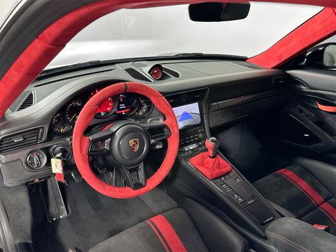 Certified 2019 Porsche 911 GT3 image 4