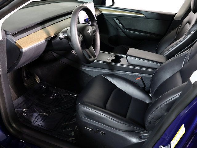 Used 2024 Tesla Model Y Long Range AWD/4WD image 12
