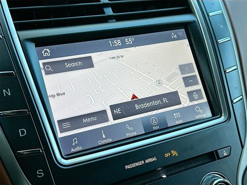 Used 2020 Lincoln Nautilus Black Label w/ Class II Trailer Tow Package image 13