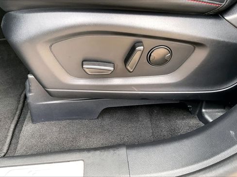 Used 2025 Ford Explorer ST-Line RWD image 31