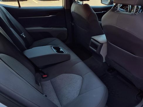 Used 2021 Toyota Camry LE image 21