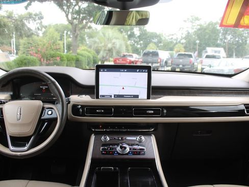 Used 2021 Lincoln Aviator Reserve w/ Equipment Group 201A AWD/4WD image 26