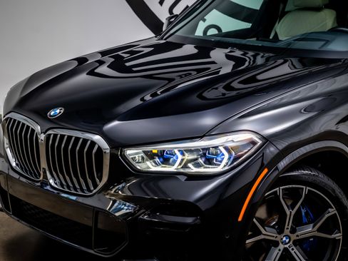 Used 2022 BMW X5 xDrive40i w/ M Sport Package AWD/4WD image 18