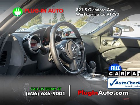 Used 2010 Nissan 370Z Touring image 6