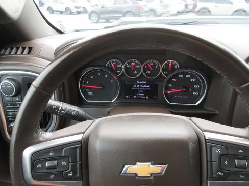 Certified 2022 Chevrolet Silverado 2500 LTZ w/ LTZ Convenience Package AWD/4WD image 27