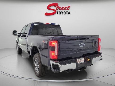 Used 2024 Ford F250 Lariat AWD/4WD image 2