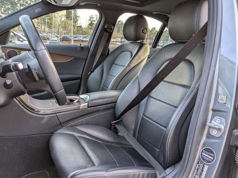 Used 2019 Mercedes-Benz C 300 4MATIC Sedan image 8