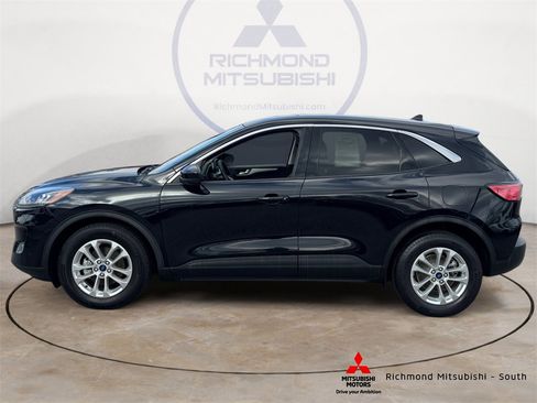 Used 2021 Ford Escape SE image 6