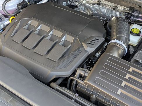 Used 2025 Audi Q3 2.0T Premium image 24