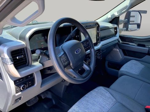 Certified 2023 Ford F250 XLT w/ XLT Premium Package AWD/4WD image 18