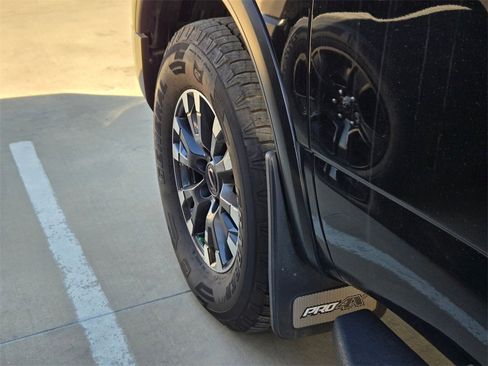 Used 2024 Nissan Titan PRO-4X w/ Pro-4x Convenience Package image 23