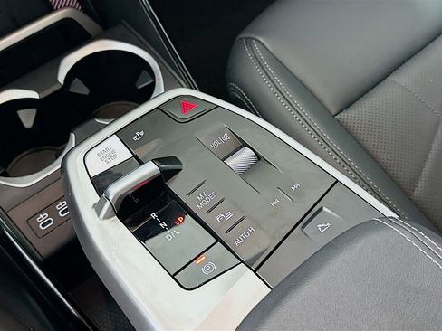 Used 2025 BMW X2 xDrive28i image 24