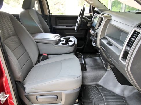 Used 2015 RAM 2500 Tradesman w/ Chrome Appearance Group AWD/4WD image 35