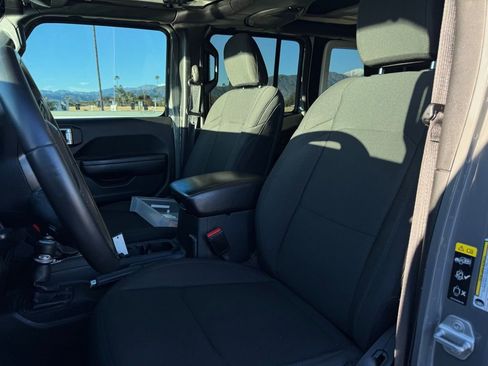 Used 2022 Jeep Wrangler Unlimited Sport image 5