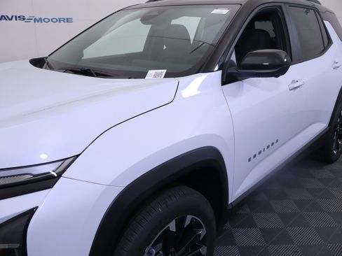 New 2026 Chevrolet Equinox RS w/ Convenience Package III AWD/4WD image 13