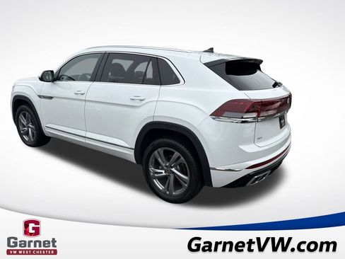 Used 2024 Volkswagen Atlas Cross Sport SEL R-Line image 3