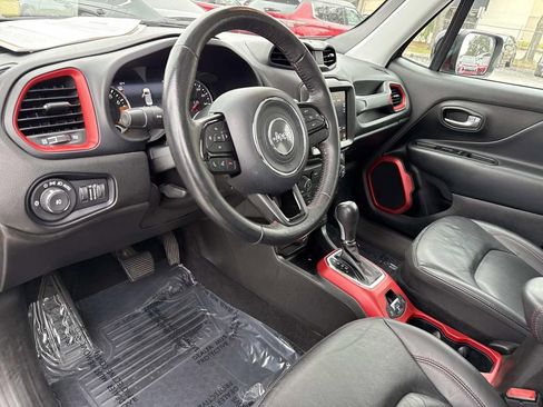 Used 2022 Jeep Renegade Trailhawk w/ Sun/Sound Group image 21