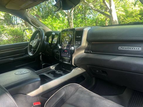 Used 2019 RAM 3500 Laramie AWD/4WD image 10