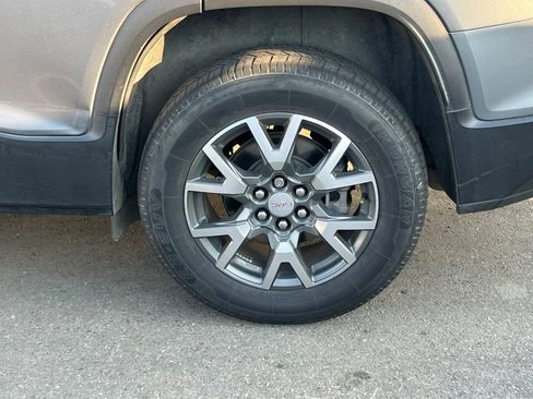 Used 2021 GMC Acadia SLE w/ Driver Convenience Package image 5