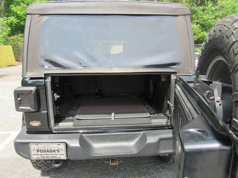 Used 2021 Jeep Wrangler Unlimited Sport AWD/4WD image 9