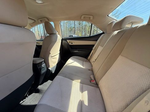 Used 2014 Toyota Corolla LE FWD image 17