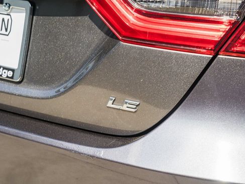 Used 2021 Toyota Camry LE FWD image 7