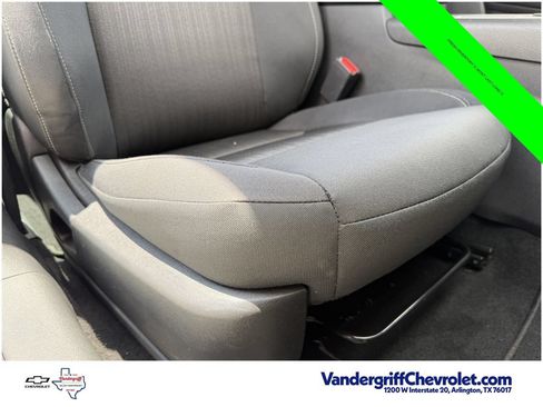 Used 2025 Nissan Altima 2.5 SV FWD image 27