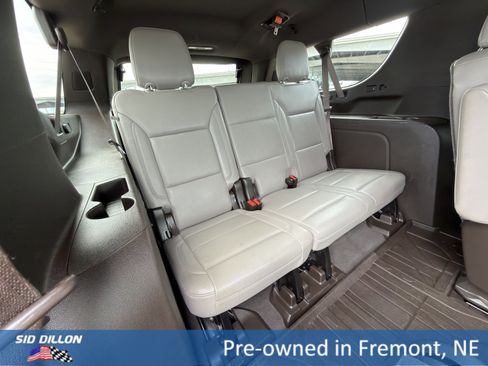 Certified 2021 Chevrolet Suburban LT w/ Luxury Package AWD/4WD image 20